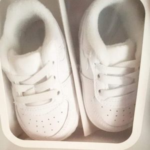 Pair Of White Baby Low Top Nike Brand New Size 2c